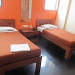 Room Maangta 132 @ Vile Parle West