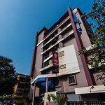 Oyo Flagship 389 Maitri Park Chembur