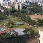 Aristo Room, Apartment - Homestay Near Kokilaben Dhirubai Ambani Hospital For Family Only,