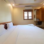 Hexa Benzy Palace