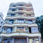 Daisy Residency