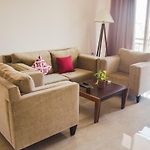 Pvt Room For Few Hours At Rs.600 To Shower And Unwind For Business Travellers On The Go, Bkc