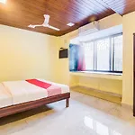 Hotel Oyo 41894 Vaishnavi Residency