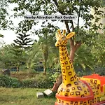 Oyo 41894 Vaishnavi Residency