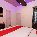 Oyo 75571 Sai Pooja Lodging