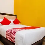 Hotel Oyo 26199 Spring Hill