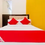Hotel Oyo 26199 Spring Hill 3*