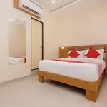 Oyo 22829 Volga Hotel 3*