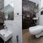 Oyo 26199 Spring Hill Hotel 3*