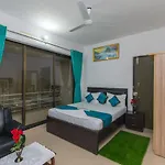 Aristo Serviced Near Kokilaben Dhirubai Ambani Hospital For Family Only Apartment Mumbai