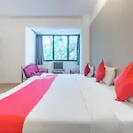Oyo 71397 Guru Hotel 3*