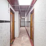 Oyo 71397 Guru 3* Mumbai