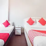 Hotel Oyo 71397 Guru Mumbai