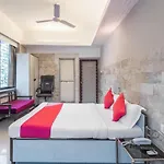 Oyo 71397 Guru Hotel Mumbai