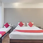 Oyo 71397 Guru Mumbai