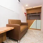 Oyo 46995 Grand Plaza Mumbai