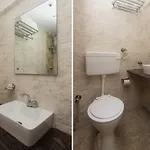 Oyo 46995 Grand Plaza Hotel