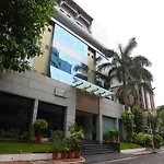 Suncity Premiere, Near To Airport 3*