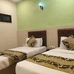 Golden Nest Popular Residency 2*