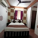 Kalpataru Hometel 3*