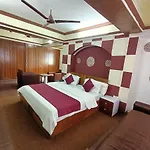 Hotel Kalpataru Hometel 3*