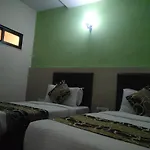 Golden Nest Popular Residency Hotel 2*