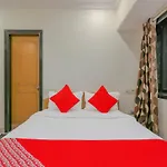Oyo 79583 Seven Sun Guest House 3* Mumbai