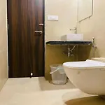 Hotel New 3*