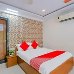 Oyo 79583 Seven Sun Guest House Hotel 3*