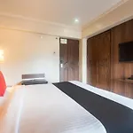 Capital O 618 Maharaja Hotel