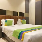 Hotel Oyster Andheri West 3*