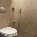 Hotel Oyster Andheri West 3*