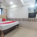 Hotel Oyo 49867 Hotel Kalpana Residency 3*