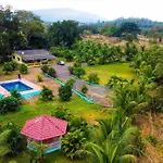 Kinjal Farmhouse By Friends Villa Bed & Breakfast *