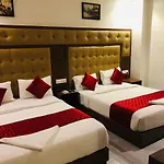 Hotel Bkc Grand- Near Trade Centre, Visa Consulate