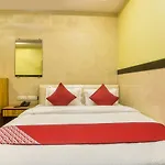 Vaccinated Staff- Oyo 69199 Hotel Swapna