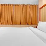 Capital O 84240 Galaxy Hotel 3*