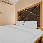 Capital O 84240 Galaxy Hotel 3*