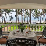 Stayvista\'S Villa Bharat - Beachfront Serenity With A Spacious Lawn