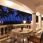 Stayvista\'S Villa Bharat - Beachfront Serenity With A Spacious Lawn
