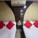 Paris Residency Next To Dadar Railway Station