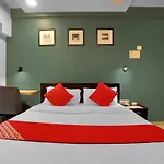 Oyo Flagship 83355 Om Sai 3*
