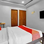 Oyo Flagship 83355 Om Sai 3*