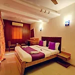 Neelkiran Hotel