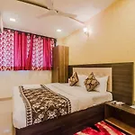 Hotel Golden Galaxy