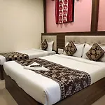 Hotel Golden Galaxy