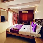Neelkiran Hotel 3*