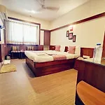 Neelkiran 3*