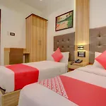 Oyo 76180 Meriton Hotel Mumbai