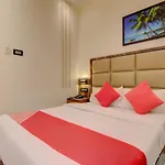 Oyo 76180 Meriton Hotel 3*